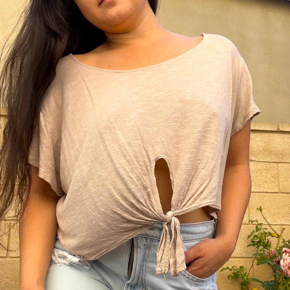Beige Cropped Tee